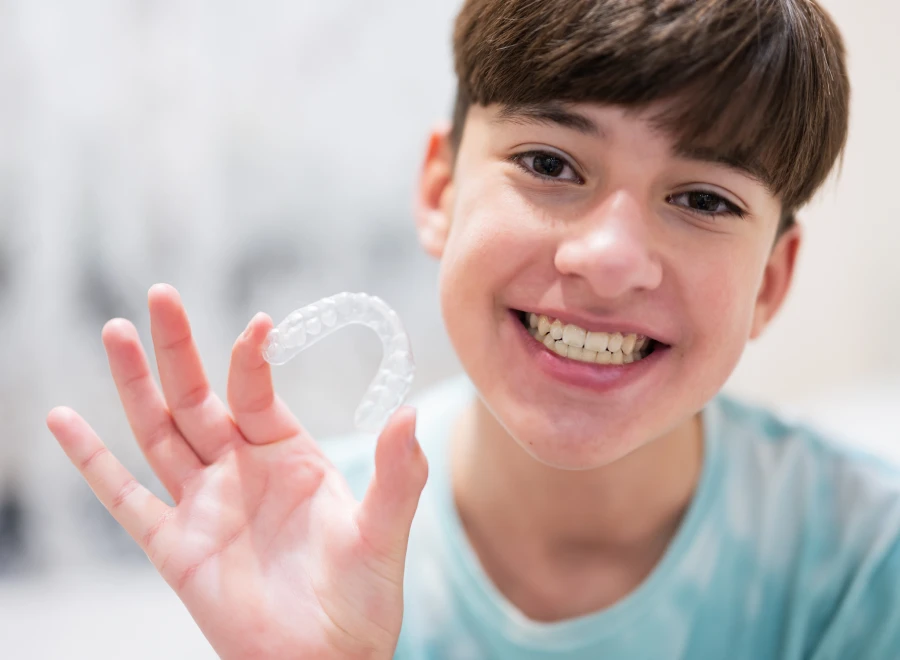 aligneurs orthodontie lezignan corbieres aligneurs orthodontie lezignan corbieresTraitement par aligneurs transparents (avancée mandibulaire)Drs BLUCHE & MONTANARO | Dentistes Lézignan-Corbières